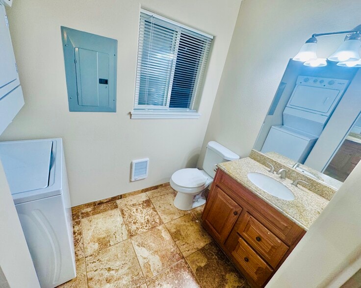 Bathroom - 16670 S Carus Rd