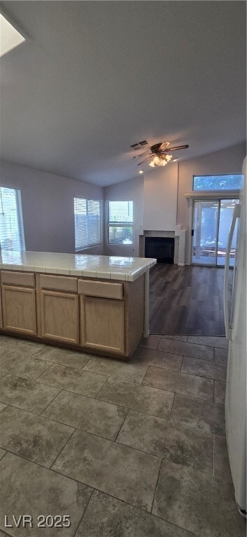 Building Photo - 2017 Scenic Sunrise Dr