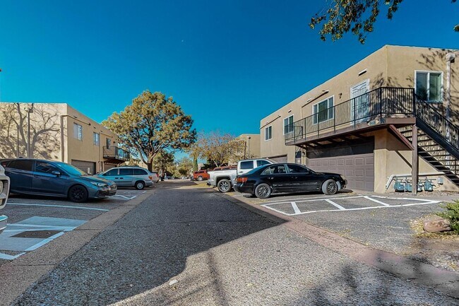 Building Photo - NE Heights - Large 2 Bedroom Apartment with Garage