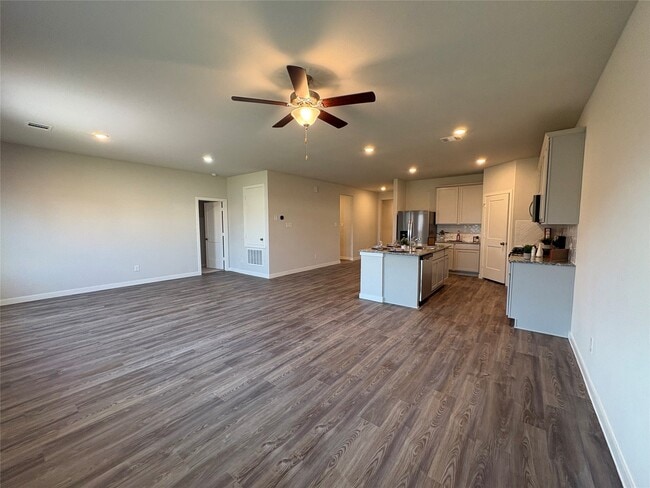 Building Photo - 9509 Shady Trl Dr