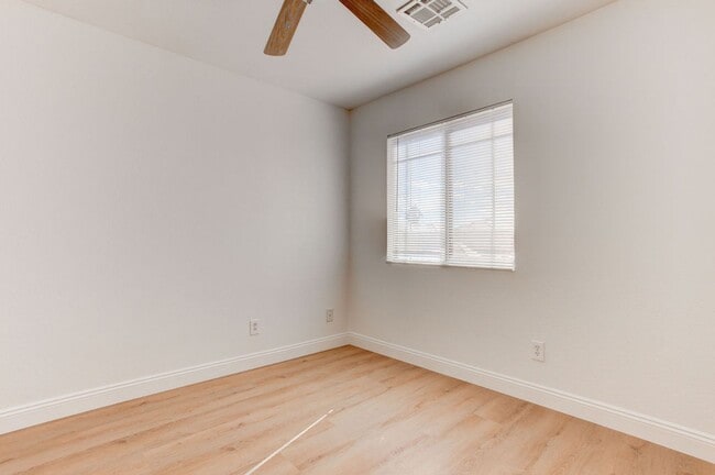 Building Photo - 6540 E Slate Springs Ct
