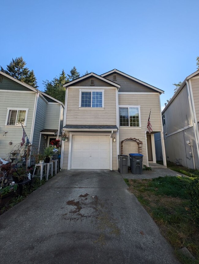 Primary Photo - East Bremerton 3 Bedroom, Close to EVERYTH...