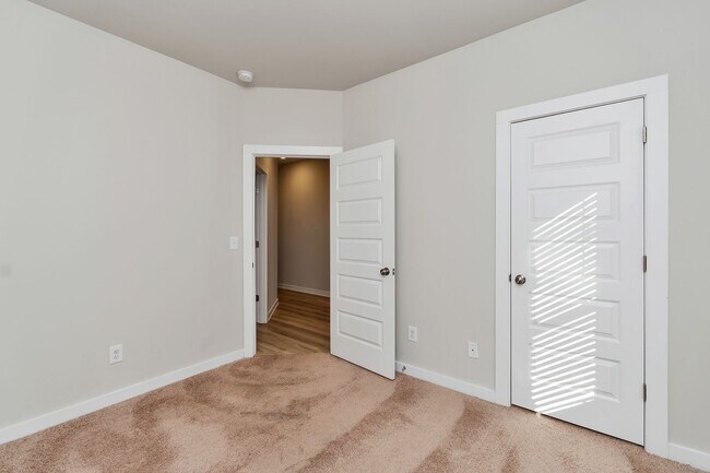 Building Photo - 75 Avalon Wy