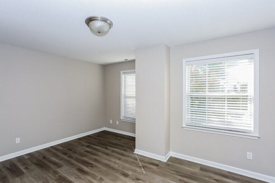 Building Photo - 313 Ranlo Ave