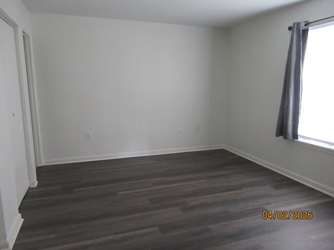 Building Photo - 251 Rast St