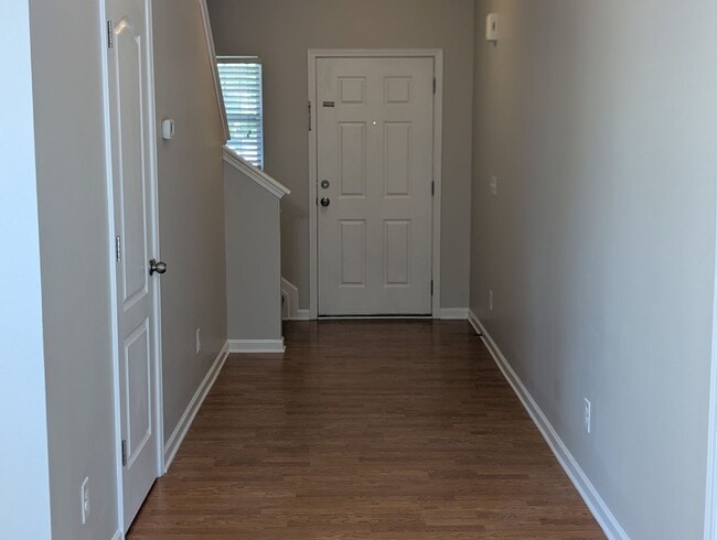 Building Photo - Pristine, move in ready Home located in th...