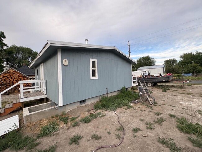 Building Photo - 1605 Oak St