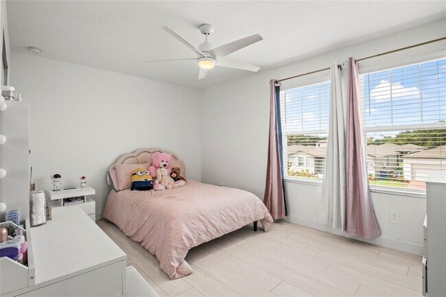 Building Photo - 2943 Sunstar Dr