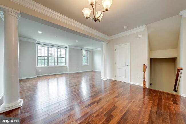 Building Photo - 22635 Norwalk Square
