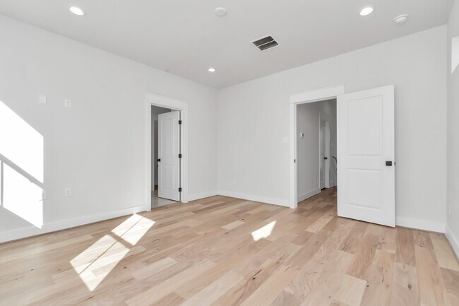 Building Photo - 5410 Wheatley St