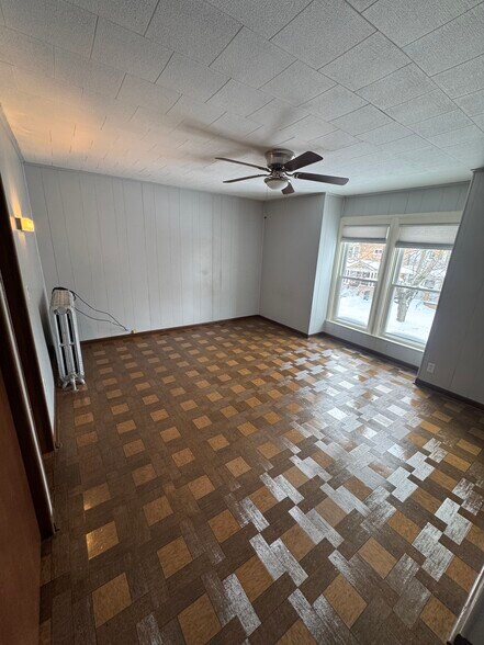 Front bedroom - 109 Plymouth Ave