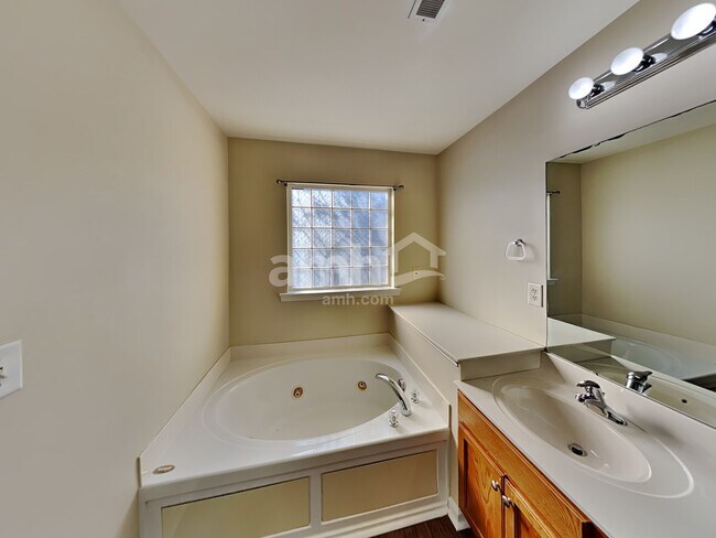 Building Photo - 105 Riverfront Pky