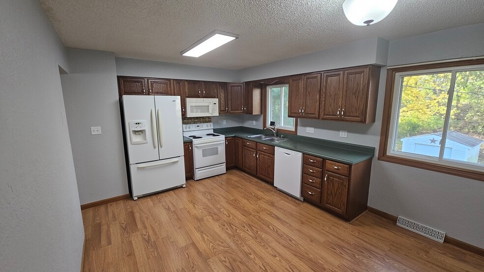 Building Photo - 3626 Keymeer Dr