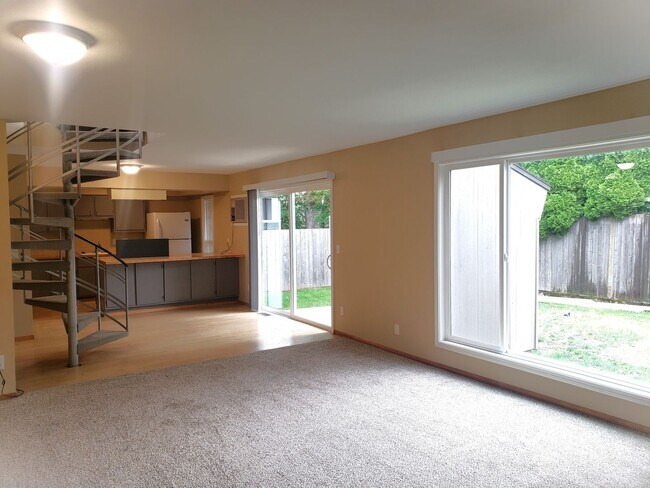 Building Photo - Fantastic SW Portland Home!