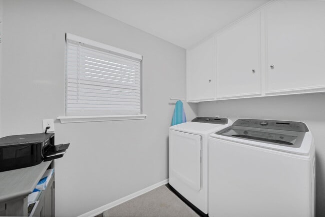 Building Photo - Charming 4-Bed Home with Granite Elegance in Sugar Land