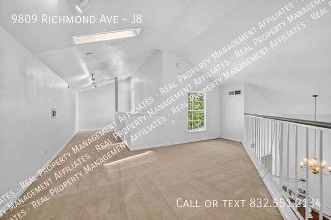 Building Photo - 9809 Richmond Ave.
