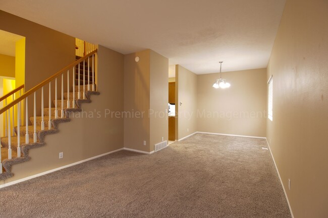 Building Photo - $1,022.50 Off Deposit! Pet Friendly, Spaci...