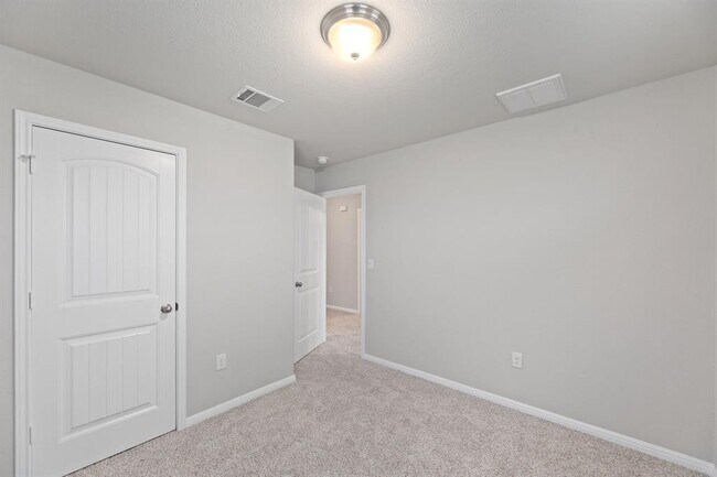 Building Photo - 437 Otto Ave