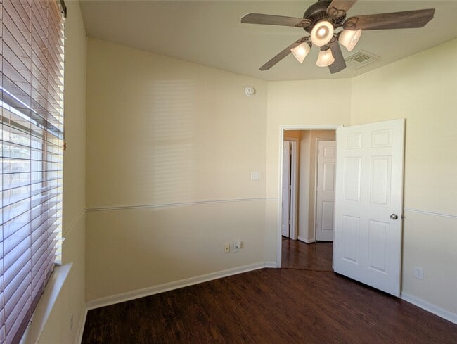 Building Photo - 711 Rock Creek Ct