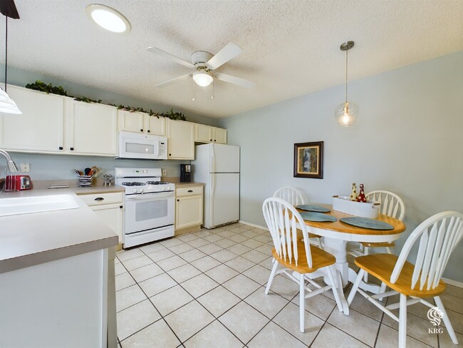 Building Photo - MOVE-IN SPECIAL! $500 OFF 1ST MONTHS RENT ...