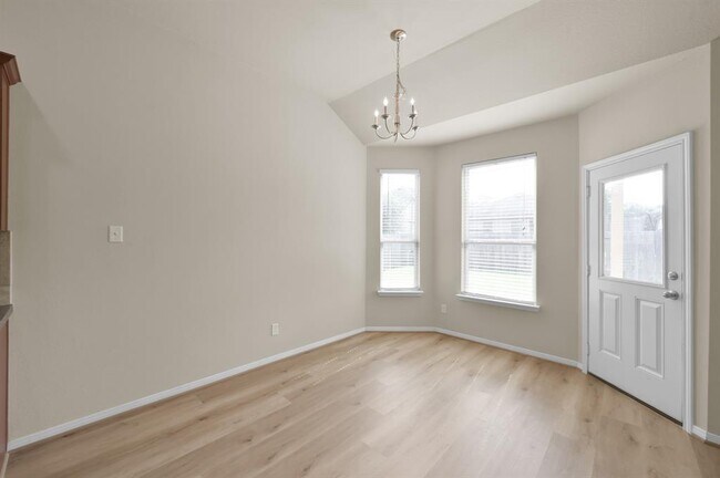 Building Photo - 9442 E Woodmark