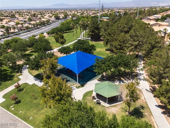 Building Photo - 1109 Deer Horn Ln