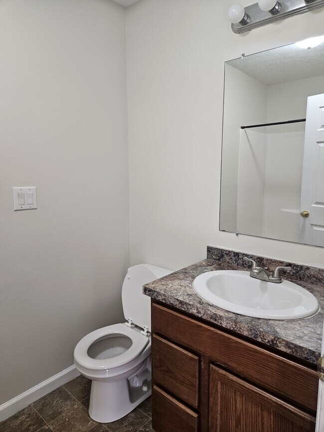 Building Photo - 109 Debbie Dr