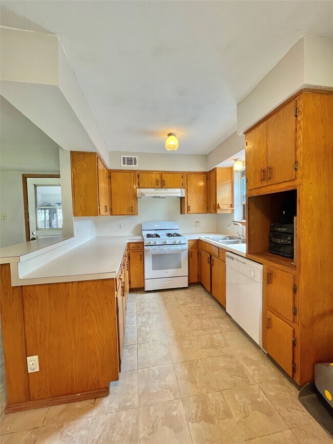 Building Photo - 509 Dwyer St
