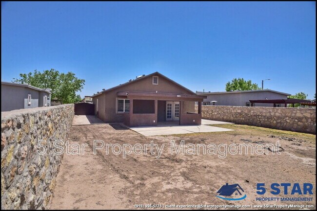 Building Photo - 703 Lt Joe Magellanes Rd