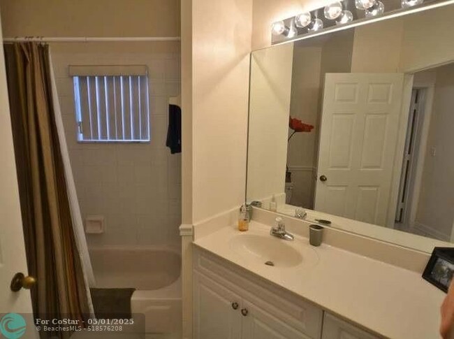 Building Photo - 2788 Wood Fern Dr