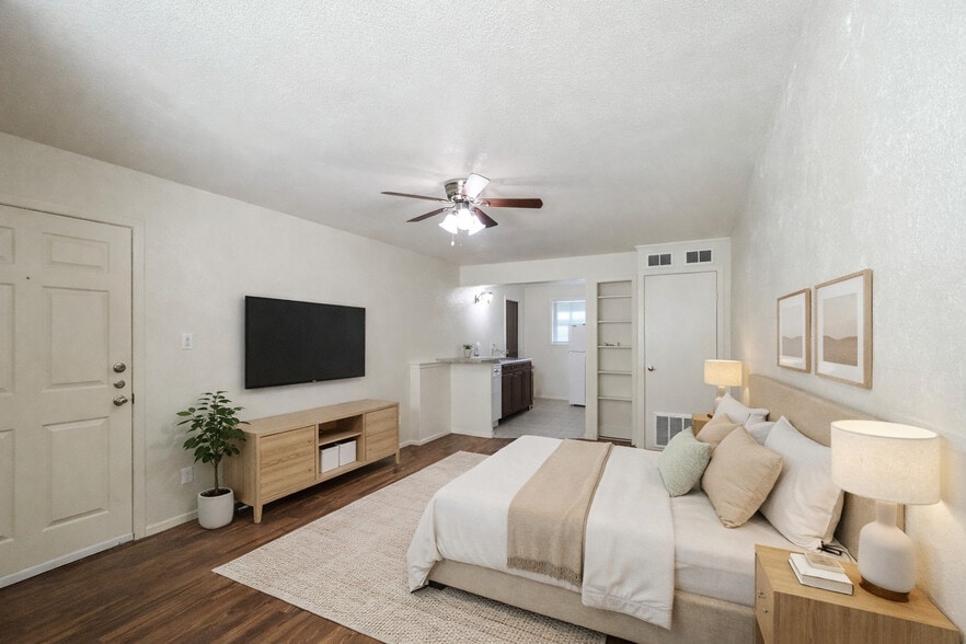 Building Photo - Pecan Grove Apartments