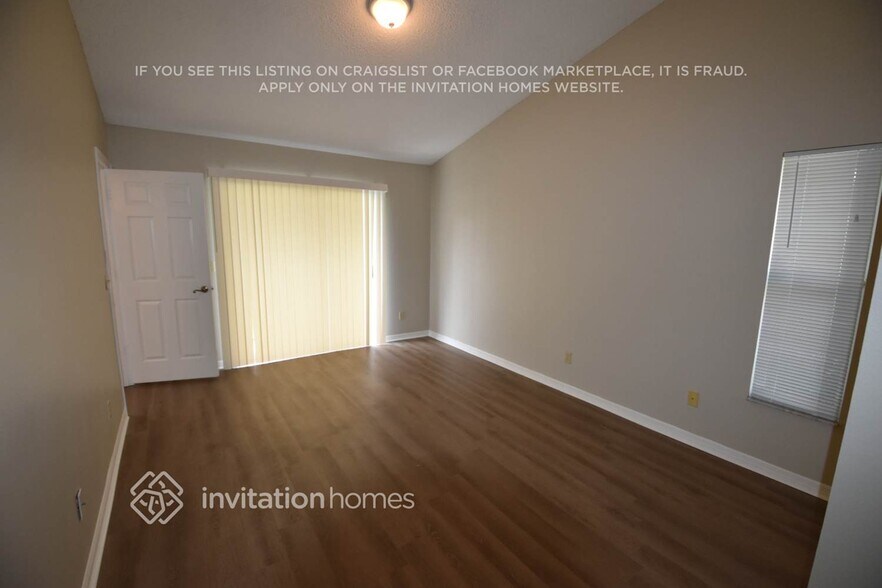 Building Photo - 7115 Queen Palm Cir