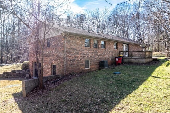 Building Photo - 5825 Loire Dr