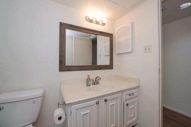 Building Photo - 14777 Wunderlich Dr