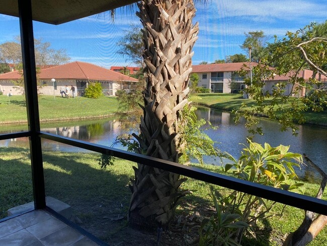 Building Photo - 9973 Three Lakes Cir