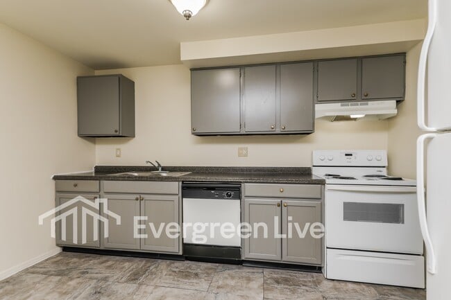 Building Photo - 8107 Mt Aetna St