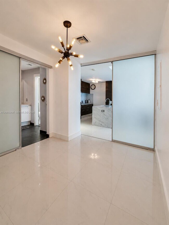 Building Photo - 900 Biscayne Blvd