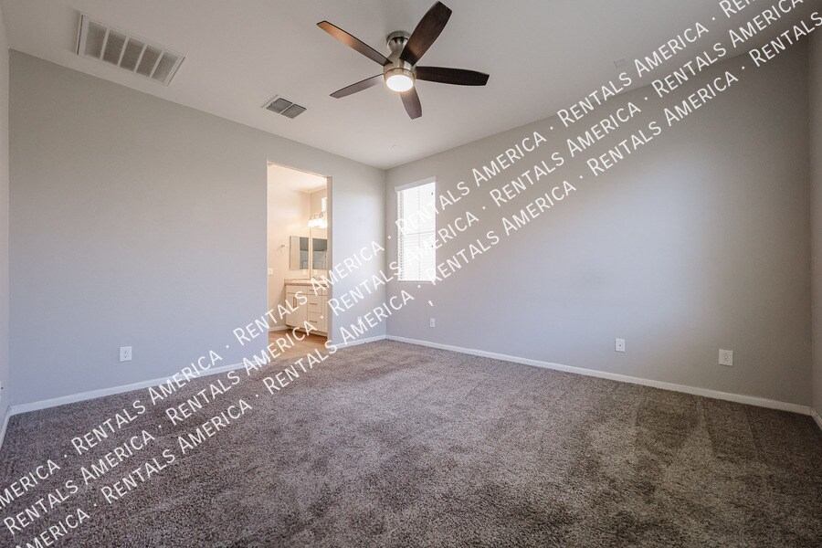 Building Photo - 3366 E Dogwood Pl