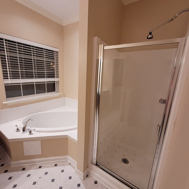 Building Photo - 1508 Cutters Run Ln