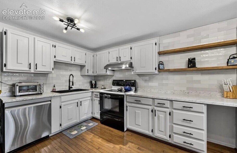 Building Photo - 2071 Cll Fontana