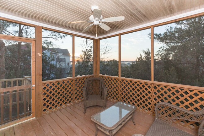 Building Photo - OFF-SEASON MONTHLY RENTAL