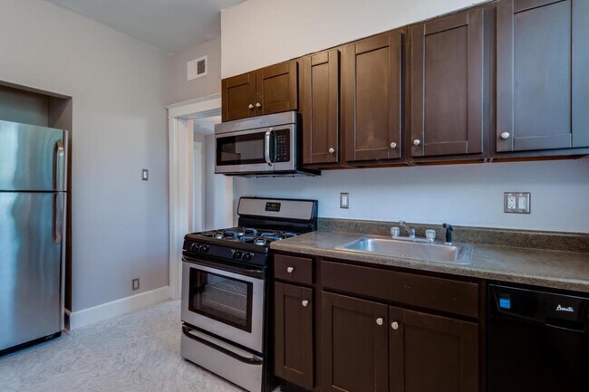 Building Photo - 6275 Enright Ave