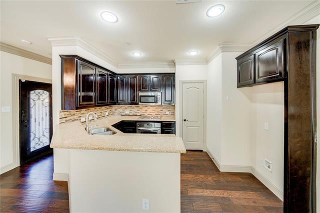 Building Photo - 4220 Riverview Dr