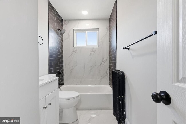 Building Photo - 4313 Teesdale St