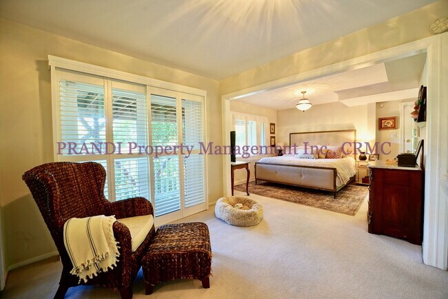 Building Photo - 3-Bedroom, 3-Bath Home with Expansive View...