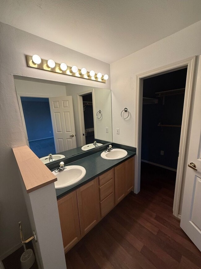 Building Photo - Spacious 5 Bedroom / 3 Bathroom Home for Rent in Lakeside, Montana