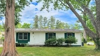 Building Photo - 3 Bed / 1 Bath House