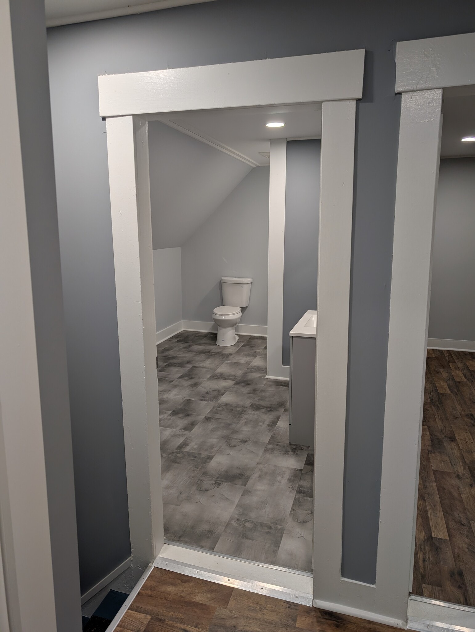 Building Photo - 404 S Barre Rd