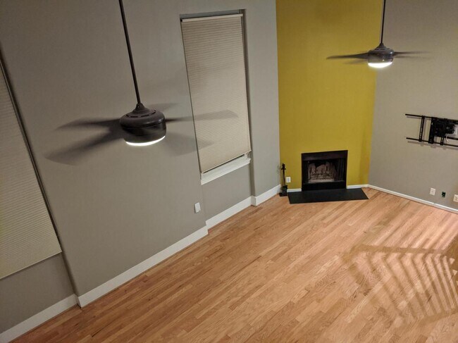 Building Photo - 629 Constitution Ave NE