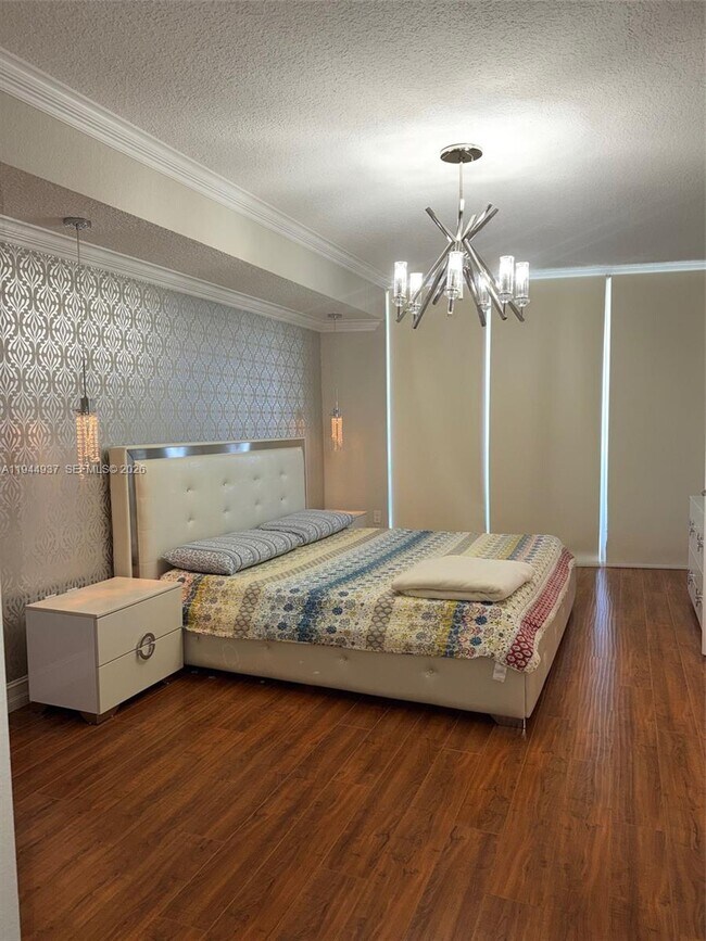 Building Photo - 1800 S Ocean Dr